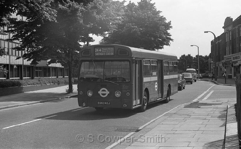 244,BW40,25,SMS240,244,SOUTHGATE STATION,SOUTHGATE,21051978.jpg