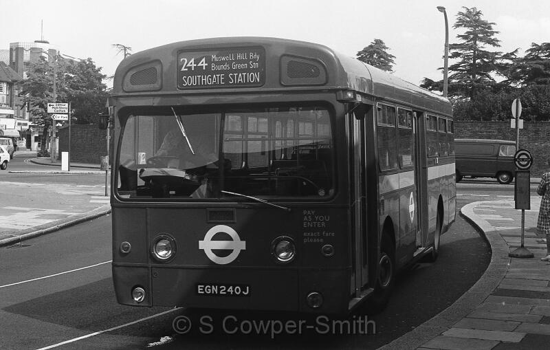 244,BW40,26,SMS240,244,SOUTHGATE STATION,SOUTHGATE,21051978.jpg