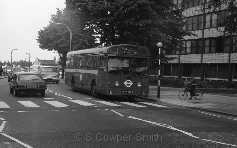 244,BW40,29,SMS240,244,COLNEY HATCH LA HAMPDEN ROAD,SOUTHGATE,21051978.jpg