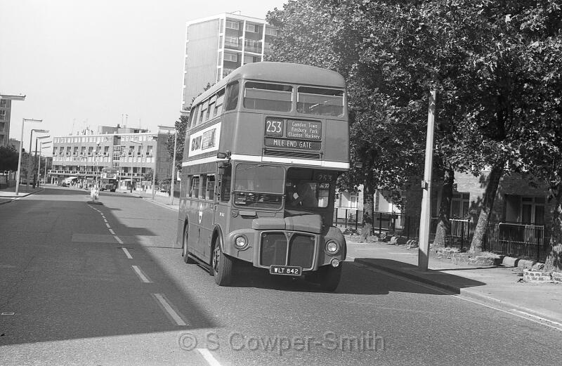 253,BW40,38,RM0842,253,MILE END GATE,CAMBRIDGE HEATH RD,21051978.jpg