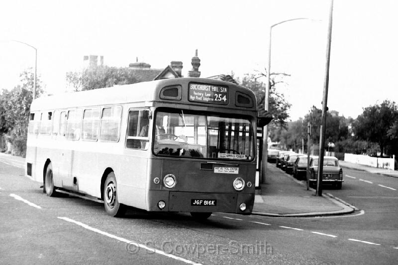 254,BW05,15 SMS816 254 BUCKHURST HILL STN LOUGHTON 101976.JPG