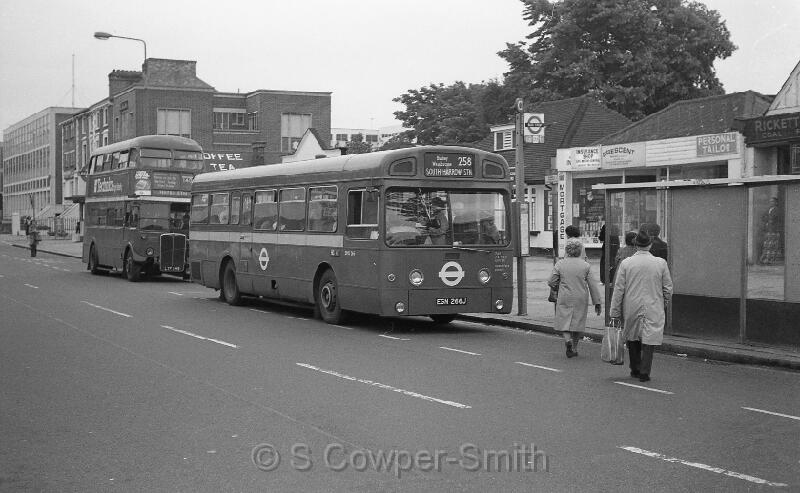 258,BW44,18,SMS266,258,SOUTH HARROW STN,HARROW-ON-THE-HILL STN,01071978.jpg