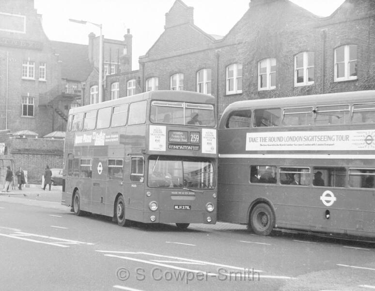 259,BW02,37, DMS1375 259 EDMONTON TRAMWAY AVENUE MANOR HOUSE 1076 .jpg