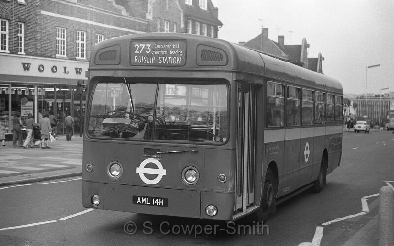 273,BW39,26,SM014,273,RUISLIP STATION,GREENFORD BDWY,01051978.jpg