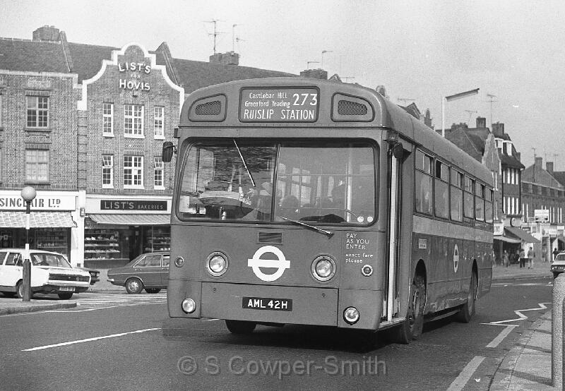 273,BW39,28,SM042,273,RUISLIP STATION,GREENFORD BDWY,01051978.jpg