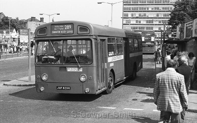 289,BW52,29,SMS829,289,THORNTON HEATH GARAGE,WEST CROYDON BUS STN,01081978.jpg