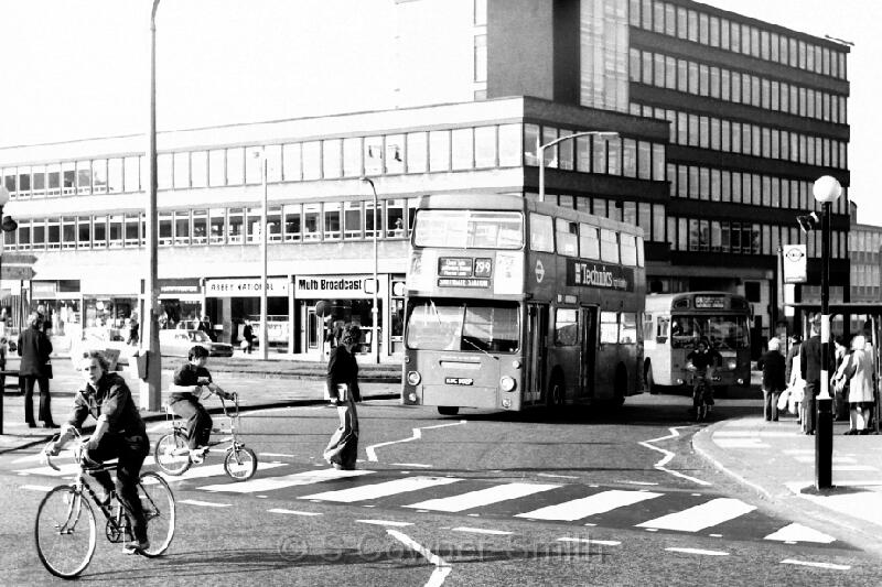 299,BW05,09 DMS1902 299 SOUTHGATE STATION SOUTHGATE 101976.JPG