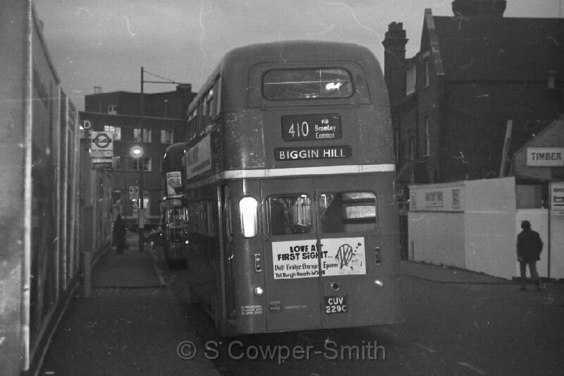 410,BW22,18,RCL2229,410,BIGGIN HILL,BROMLEY NORTH ST,JAN 1978.JPG