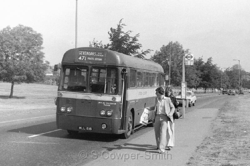 471,BW09,25, RF129, 471, Sevenoaks Bus Station, Green St Green, Aug 76.JPG