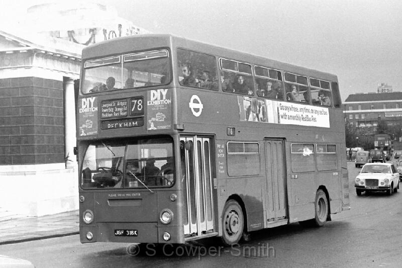 78,BW06,07 DMS0316  TOWER OF LONDON 78 PECKHAM 101976.JPG