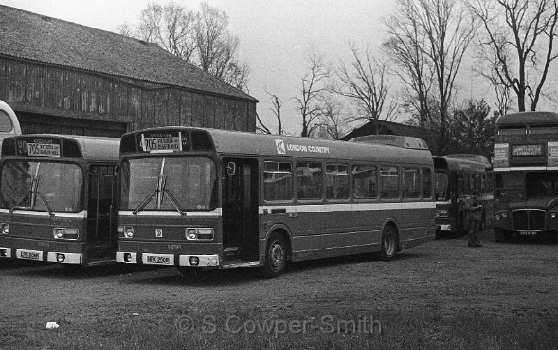 705,BW37,07,SNB250,705,VICTORIA AND BIGGIN HILL,BIGGIN HILL AIRPORT,20051978.jpg