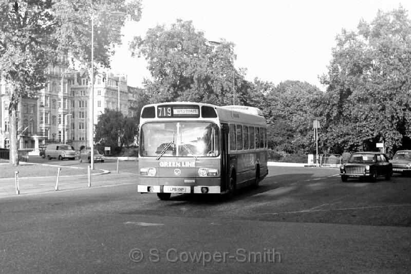 719,BW06,26 SNC191 HYDE PK CNR 719 WROTHAM 101976.JPG