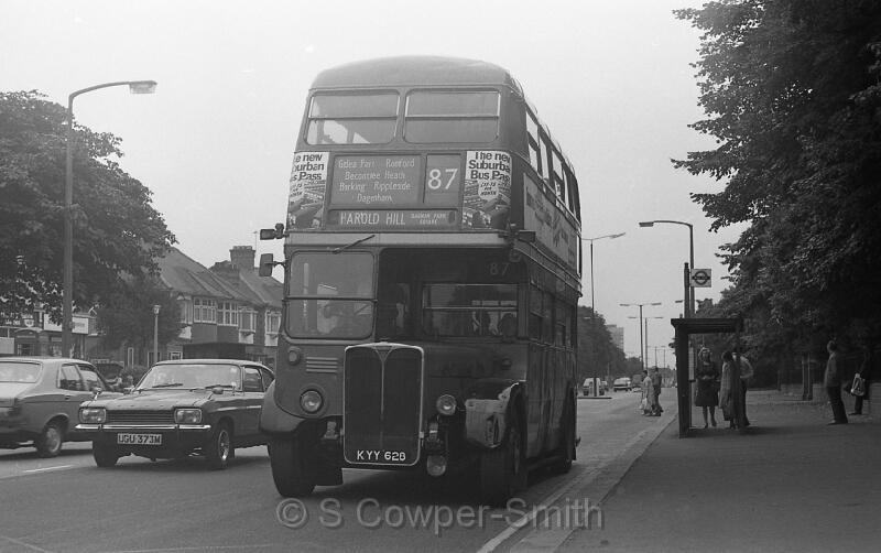 87,BW57,29,RT1790,87,Harold Hill Dagnam Park Square,Barking,Aug 1978.jpg