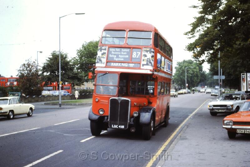 87,S27,28,RT4069,87,Barking London Rd,Longbridge Rd,091978.JPG - 87,S27,28,RT4069,87,Barking London Rd,Longbridge Rd,091978