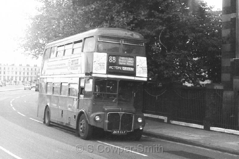 88,BW06,10 RM1205 MILLBANK 88 ACTON GREEN 101976.JPG