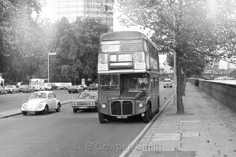 88,BW06,13 RML2712 MILLBANK 88 TOOTING MITRE 101976.JPG