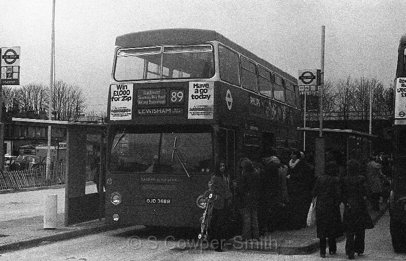 89,BW33,37,DMS2368,89,LEWISHAM BUS STATION,LEWISHAM,220478.jpg