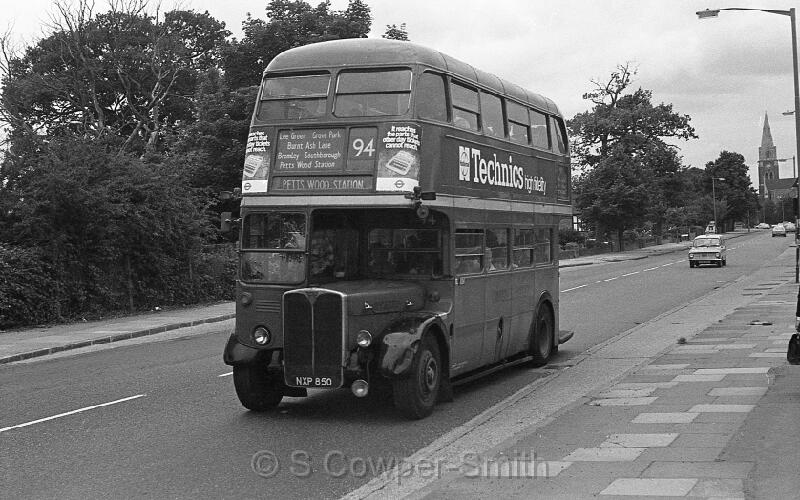 94,BW46,35,RT4558,94,PETTS WOOD STATION,BROMLEY COMMON CROWN BR2,01071978.jpg