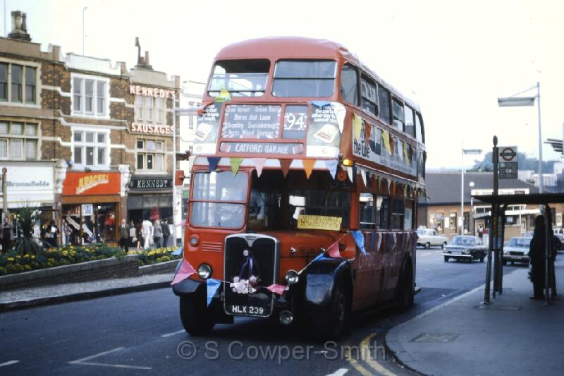 94,S27,08 RT0422 94 Catford Garage Bromley High St Last Day RT 25081978.JPG - 94,S27,08 RT0422 94 Catford Garage Bromley High St Last Day RT 25081978
