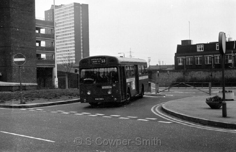 S3,BW02,02 SMS660 S3 STRATFORD BUS STN STRATFORD 1076.jpg