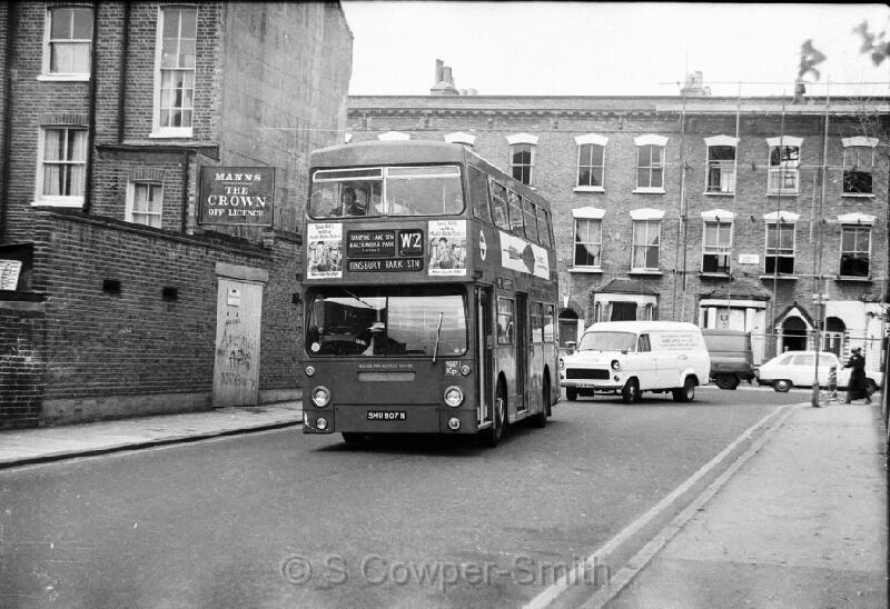 W2,BW01,07,DMS0907,FNS,FINSBURY PK,W2,FINSBURY PARK STN,101976.jpg