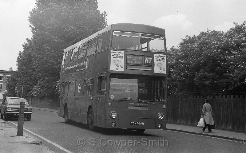 W7,BW40,12,DMS0768,W7,FINSBURY PARK STN AND MUSWELL HILL BDY,FINSBURY PARK,21051978.jpg
