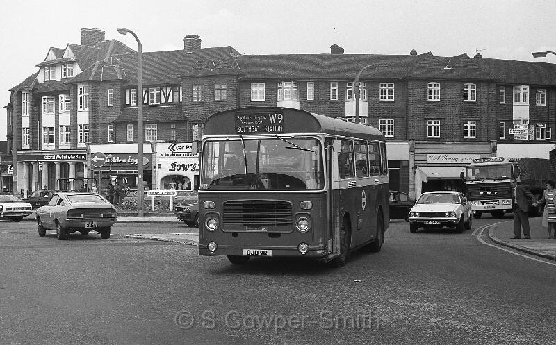 W9,BW40,22,BS09,W9,SOUTHGATE STATION,SOUTHGATE,21051978.jpg