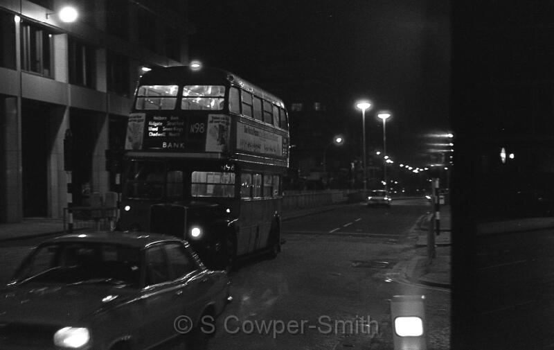 N98,BW31,10,RT2797,N98,Bank,Holborn Viaduct,Apr 78.jpg